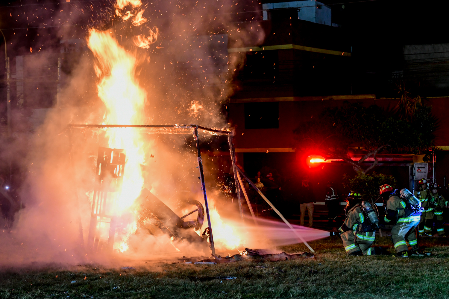 Mininter supervisó participación de la PNP y bomberos durante simulacro nacional