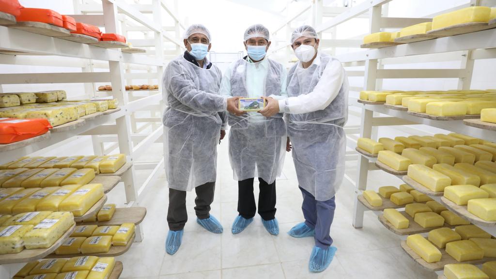 Minsa presenta Sistema Integrado de Producción dirigido a productores artesanales de lácteos