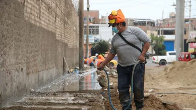 Alcalde Zender supervisa los avances de la obra Jr. Lima (Cuadra 12 y 13) y el Jr. Lino