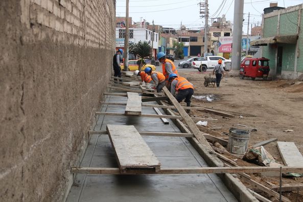 Alcalde Zender supervisa los avances de la obra Jr. Lima (Cuadra 12 y 13) y el Jr. Lino