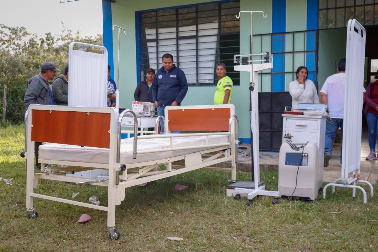 GORE implementa con equipos médicos cuatro centros de salud de la sierra altopiurana