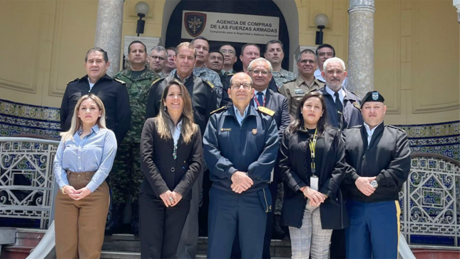 Jefe de la ACFFAA recibe la visita de agregados militares acreditados en Perú