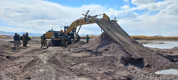 Ministerio Público da duro golpe a la minería ilegal en el rio Cabanillas en Juliaca