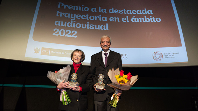Ministerio de Cultura premió a cineastas por su trayectoria en favor del desarrollo de la industria cinematográfica y audiovisual