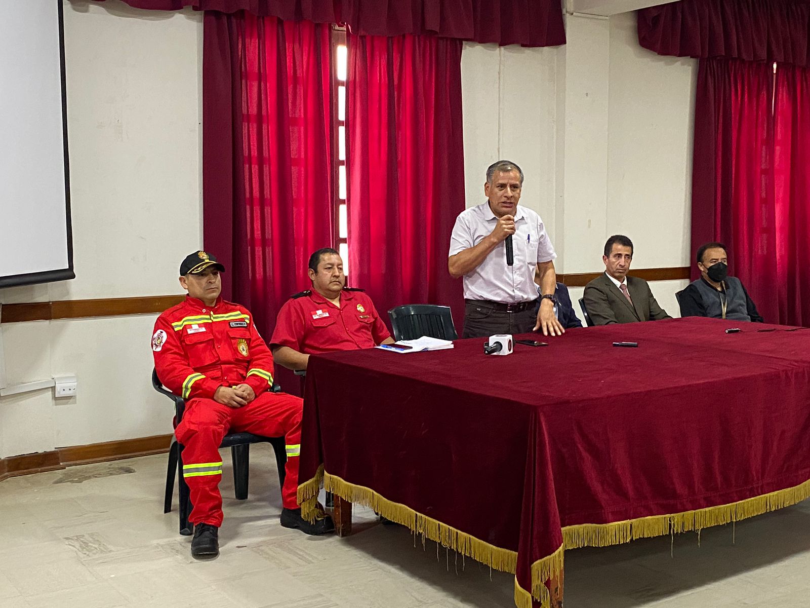 Cía. de Bomberos 101 Higos Urco recibe donación de terreno después de 27 años de creación