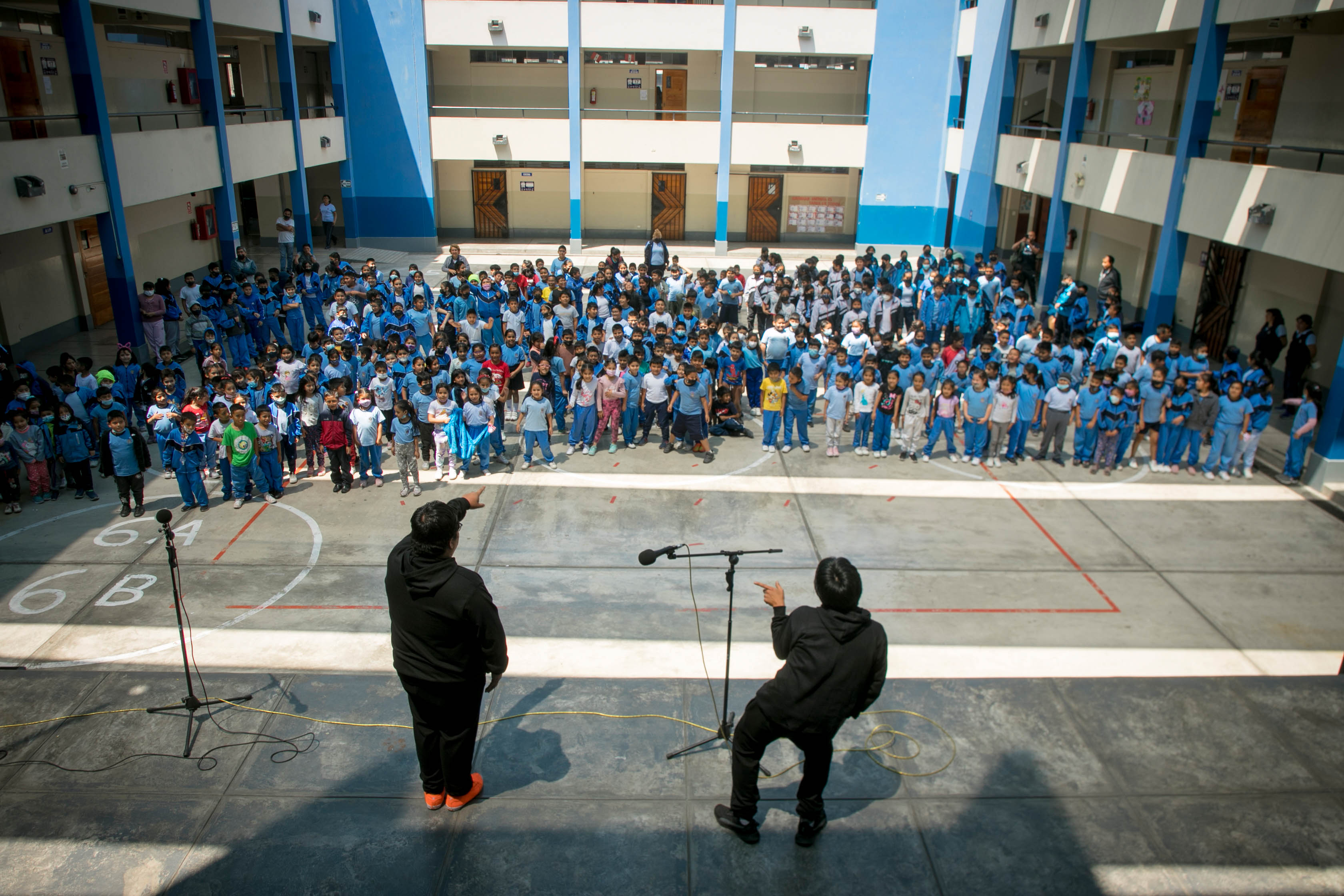 La Libertad: Ministerio de Cultura promueve con obras teatrales hábitos de uso correcto de bibliotecas entre escolares trujillanos