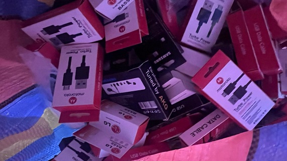 Allanan “La Cachina” por delitos de receptación, contrabando y contra la propiedad industrial