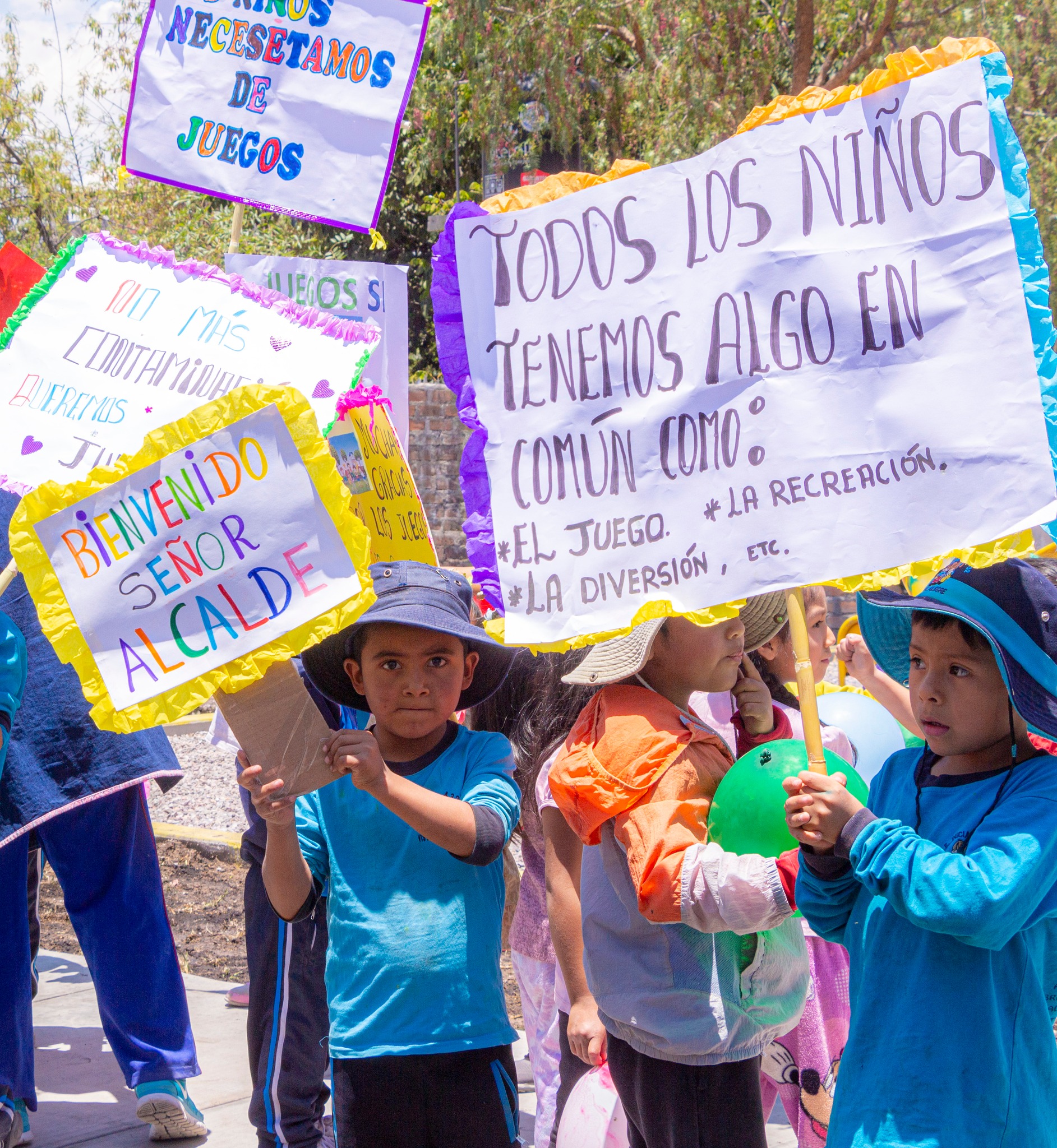 Inauguración de juegos infantiles