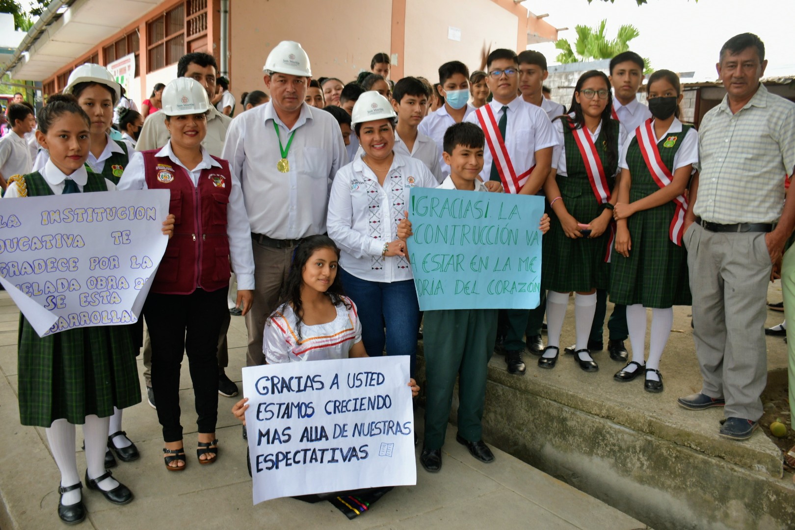 Ceremonia de la primera piedra  para la nueva infraestructura deportiva de la IE N° 0752 de Sacanche