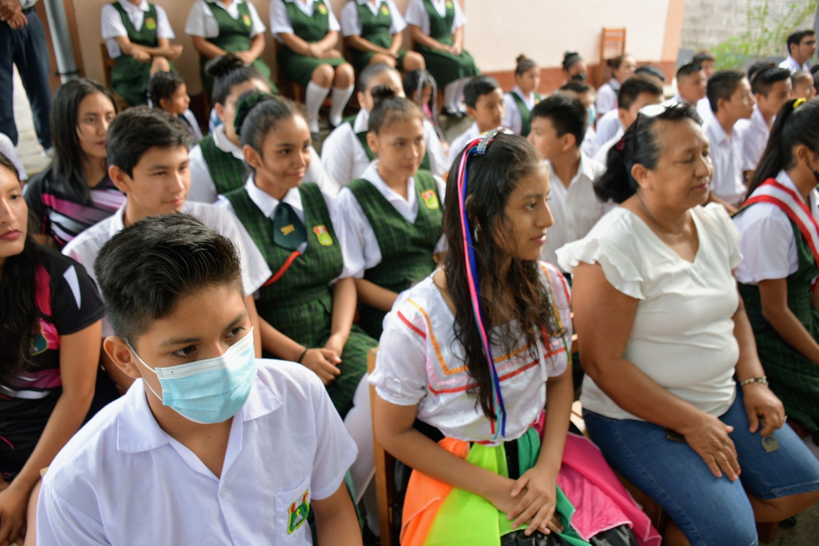 Estudiantes de la  IE N° 0752 de Sacanche