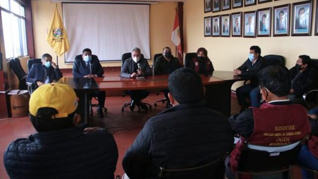 Alcalde y autoridades sufren desplante de altos mandos policiales