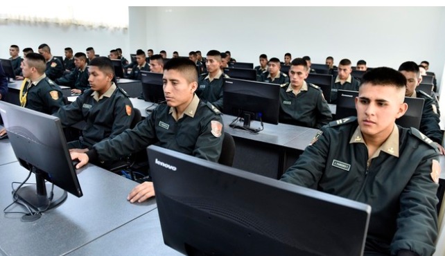 Mininter dicta medidas para garantizar continuidad de las escuelas de la PNP