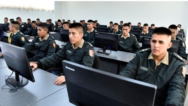 Mininter dicta medidas para garantizar continuidad de las escuelas de la PNP