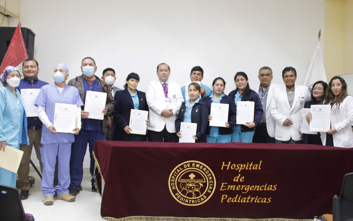 Entrega de resoluciones a servidores del HEP.