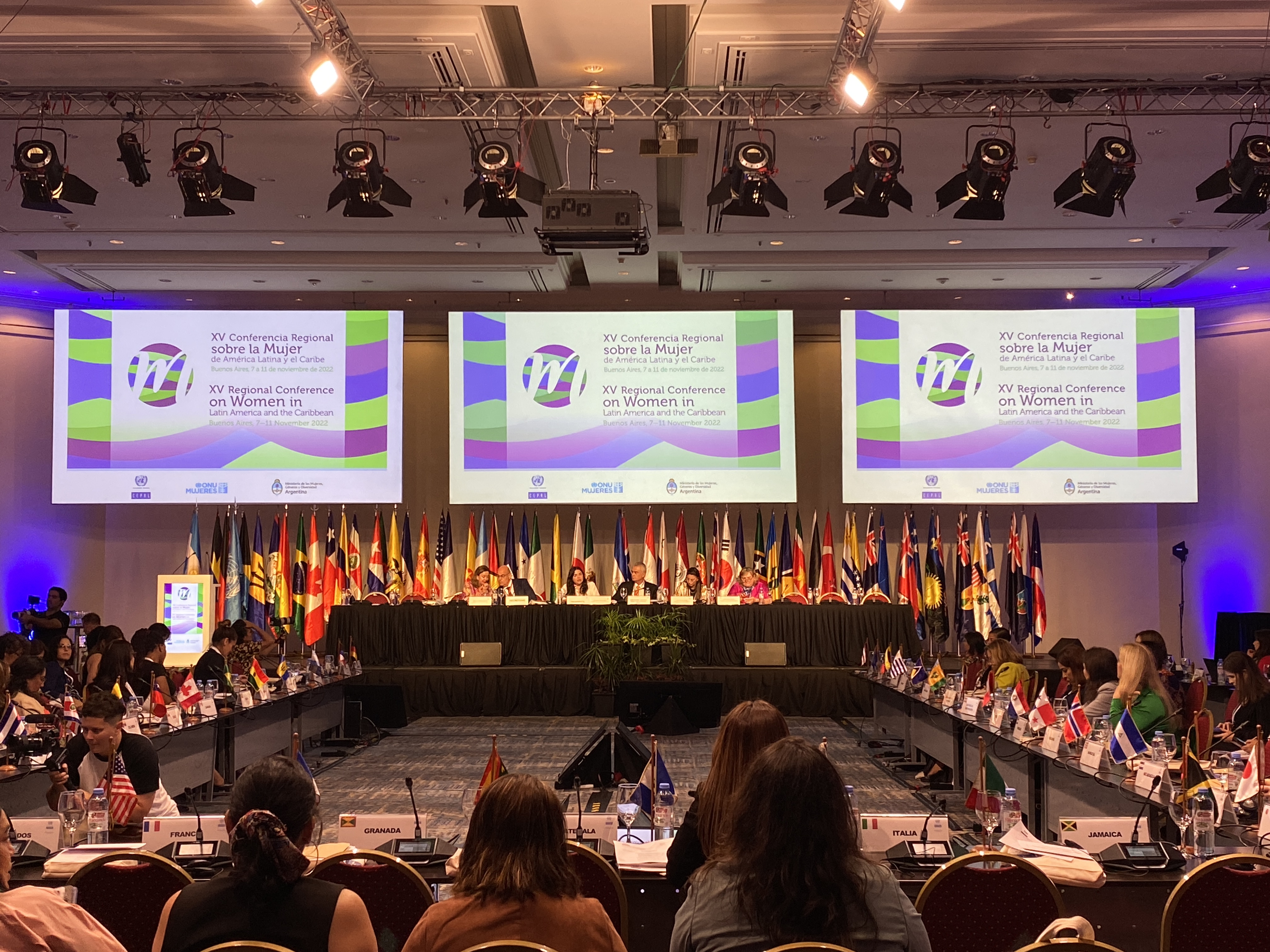 Participación de la ministra Claudia Davila en conferencia en Argentina