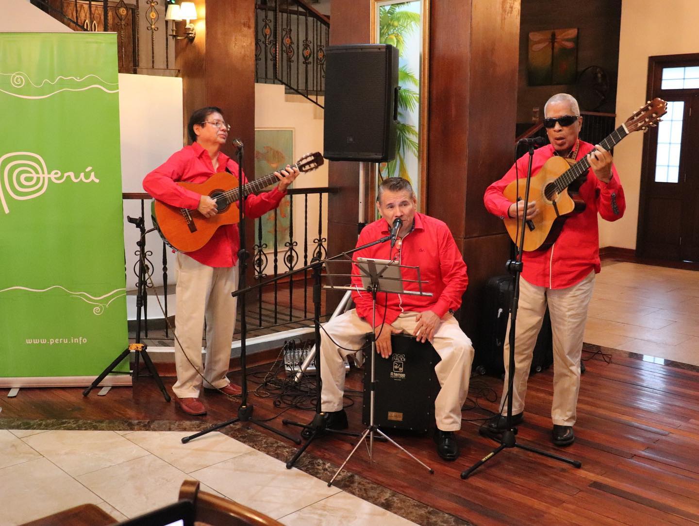 Grupo musical "Sentimientos del Perú"