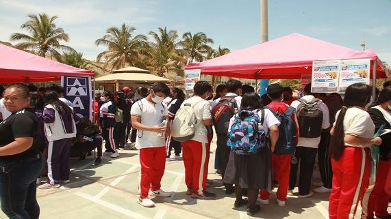 Feria Vocacional Paita 2022 realizada por el Centro de Empleo en la ciudad de Paita