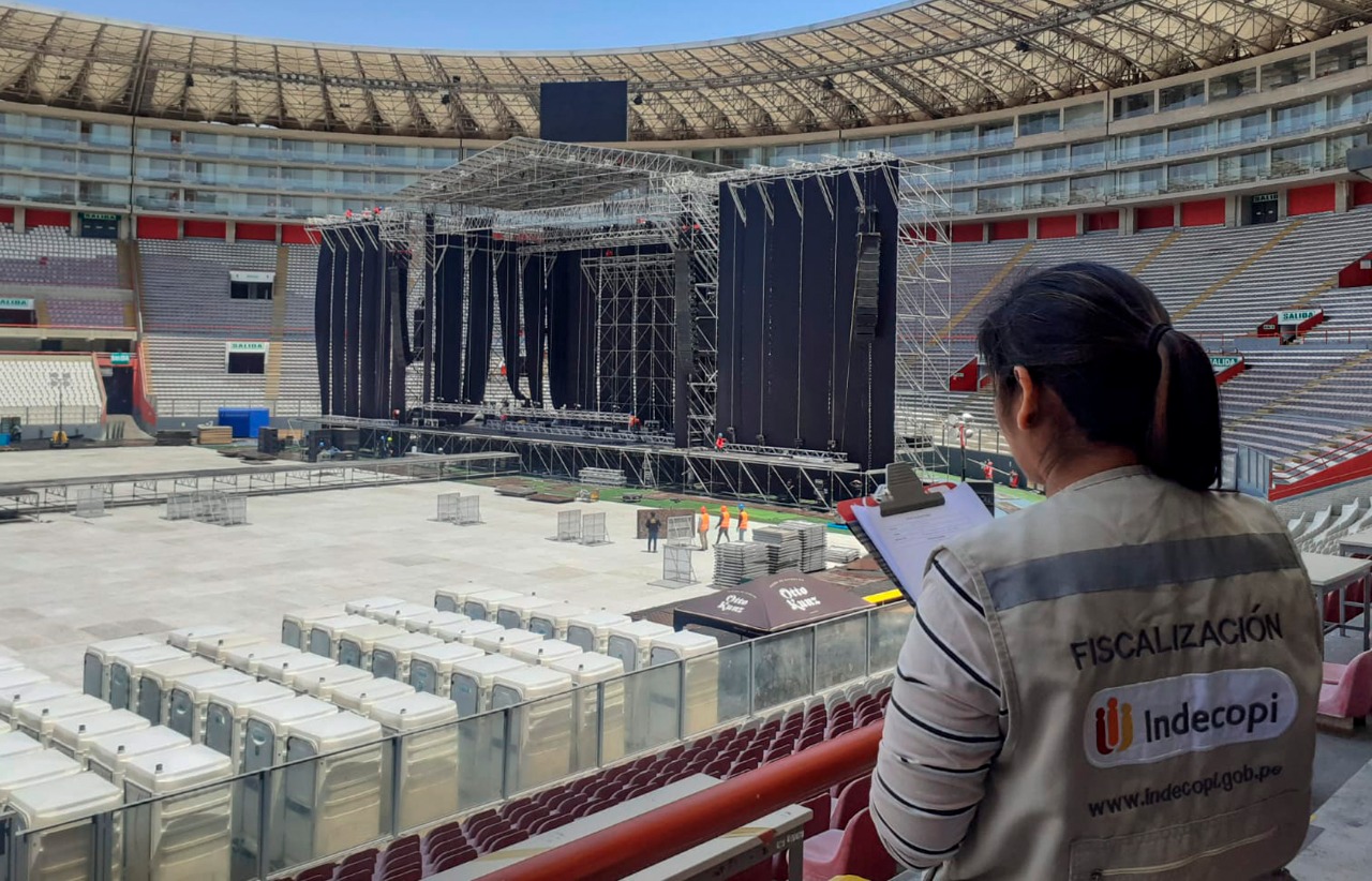 Indecopi monitorea que instalaciones para conciertos de Bad Bunny cumplan con disposiciones municipales