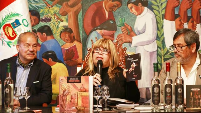 Centro cultural municipal Miguel Espinach fue parte de la presentación del libro bodegas y altares