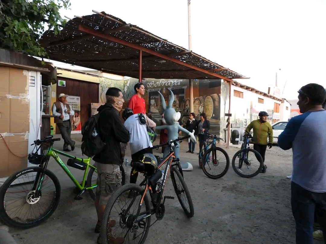 Negocios locales reciben a ciclistas 