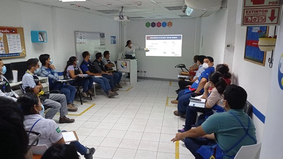 DRTPE Piura realizó capacitación en tema laboral en empresa SODIMAC