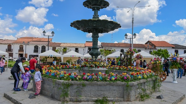 Con gran expectativa de pobladores y visitantes se inició la IX Floreal y I Festival de Flores Chachapoyas Ciudad Jardín - Bicentenario 2022