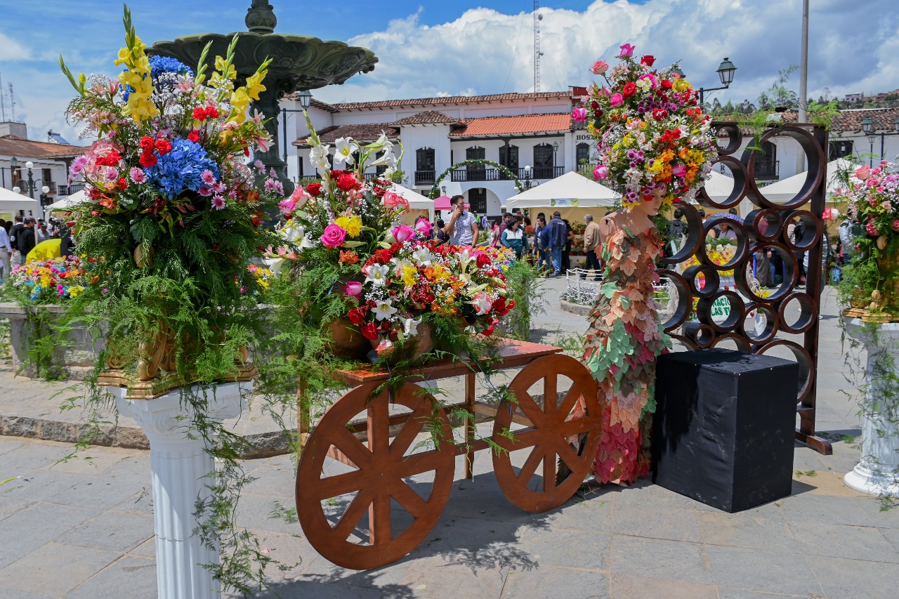 Con gran expectativa de pobladores y visitantes se inició la IX Floreal y I Festival de Flores Chachapoyas Ciudad Jardín - Bicentenario 2022