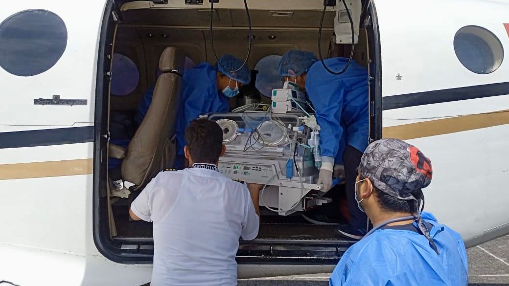 Minsa trasladó de Moyobamba hacia Lima a bebé de 6 días de nacida que necesita atención especializada en cardiología pediátrica