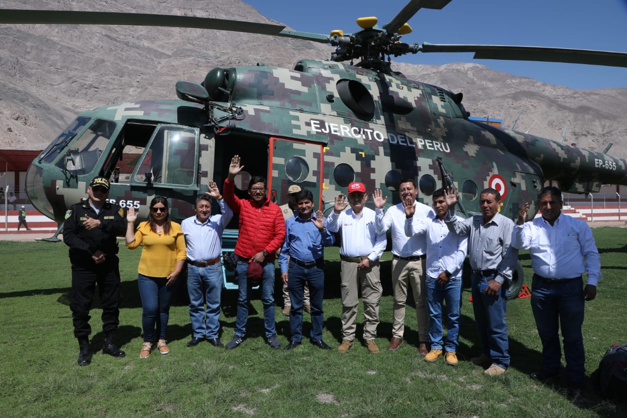 Ministro Richard Tineo sobrevuela obras en Arequipa con autoridades electas para agilizar su ejecución