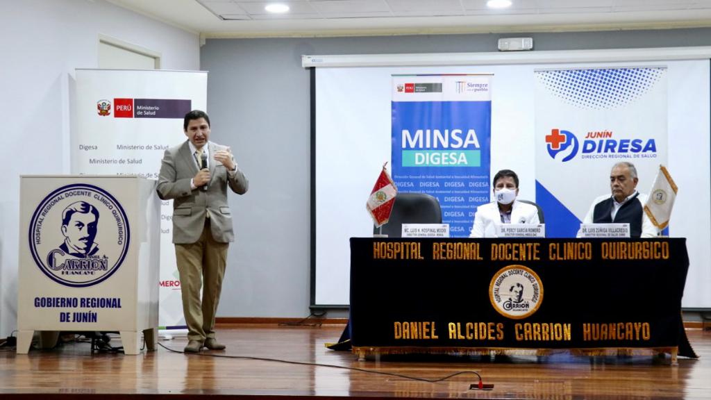 Inspectores de salud ambiental fortalecen sus capacidades en taller macrorregional