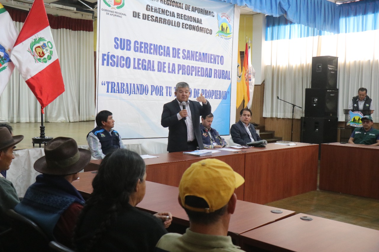 Vicegobernador iniciando el evento