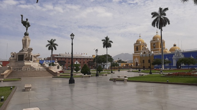 Plaza de Armas de Trujillo, La Libertad.