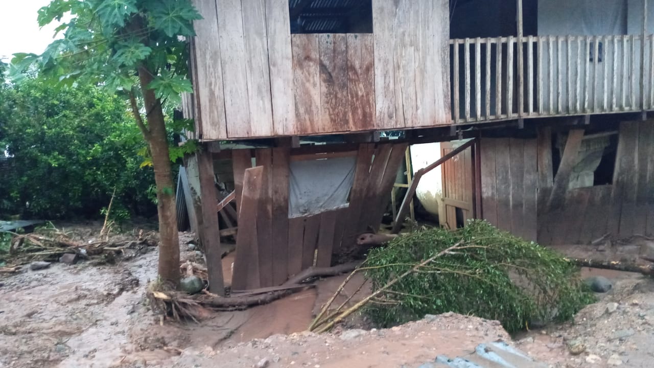 Alerta en población por fuertes lluvias