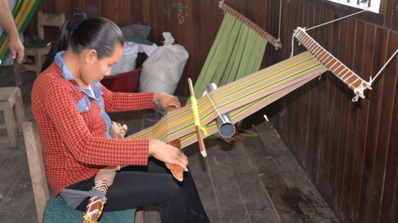 MUJERES TEXTILES