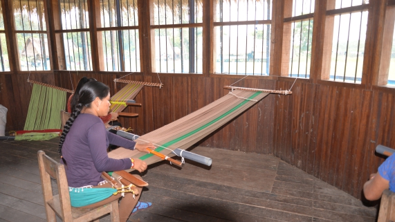 MUJERES TEXTILES