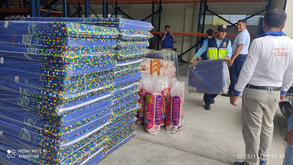 Bienes de ayuda humanitaria entregados a damnificados y afectados de Tarapoto y La Banda de Shilcayo