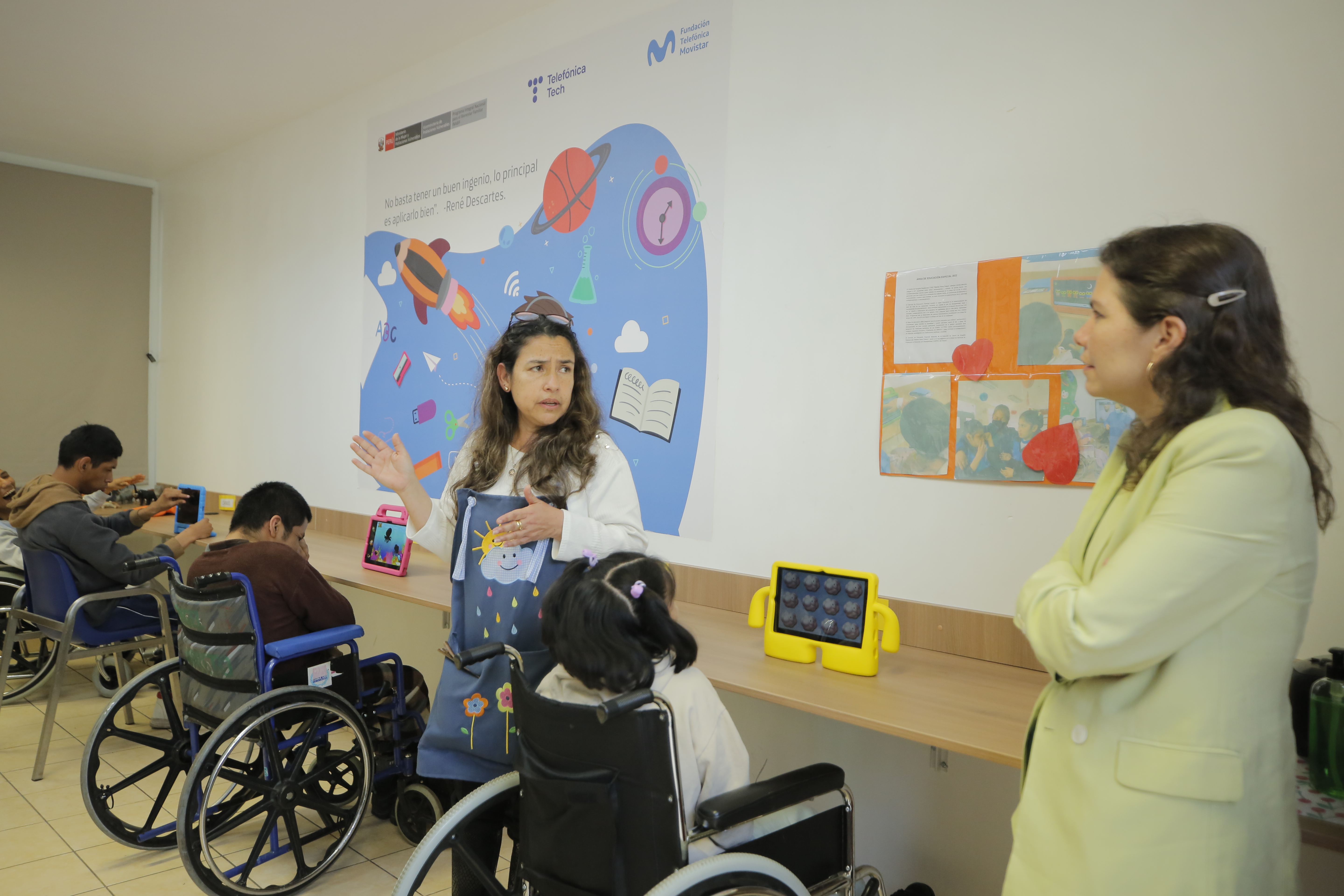 Inauguración de servicios en CAR