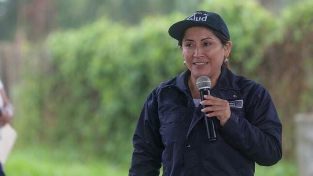 Ministra Portalatino entregó medicamentos y dispositivos médicos al Centro de Salud de Purús en Ucayali
