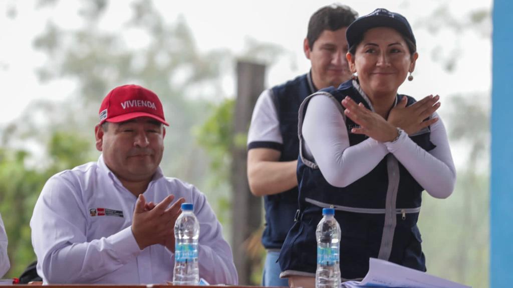 Ministra Portalatino entregó medicamentos y dispositivos médicos al Centro de Salud de Purús en Ucayali