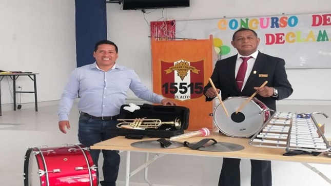 Se entregaron instrumentos musicales a I.E 15515 en su aniversario