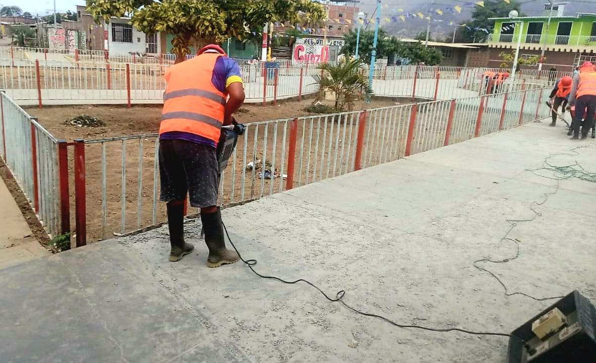 Inician obra de reparación de espacio recreativo en la Plaza Principal de Malacasí