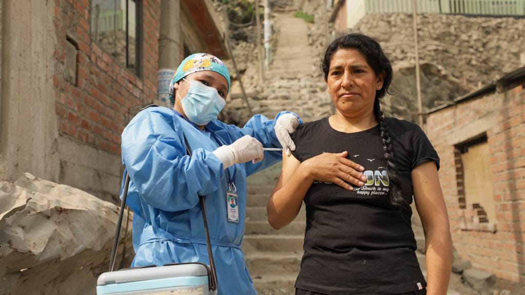 Cuarenta brigadas de salud se trasladaron a la zona de Mariscal Cáceres con el fin de aplicar más de 1 500 dosis contra diversas enfermedades.