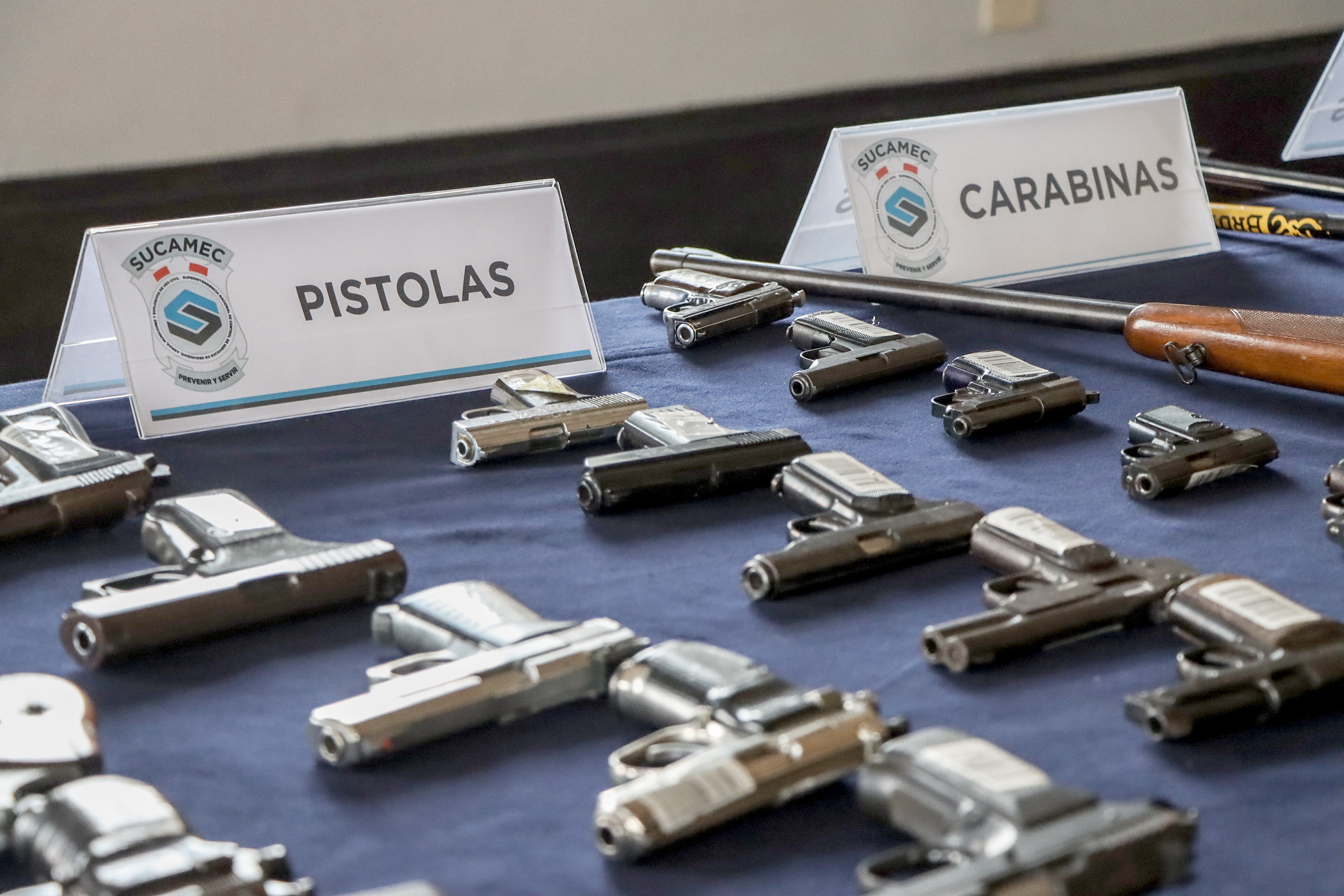 Sucamec dona 50 armas de fuego de carácter históricas al museo del Colegio Militar Leoncio Prado.