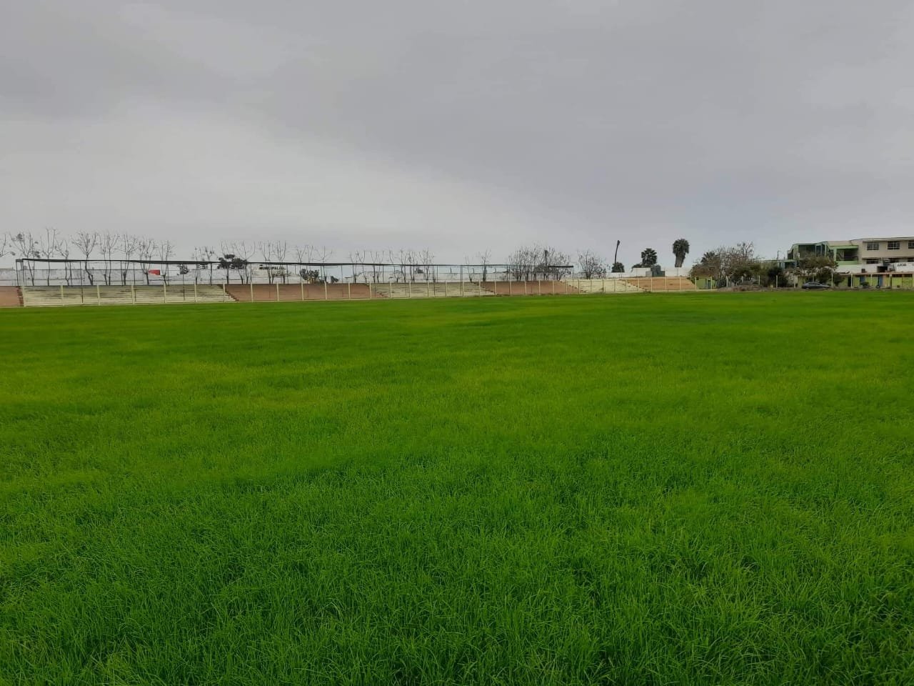 Estadio Municipal de Barranca recibe mejoramiento