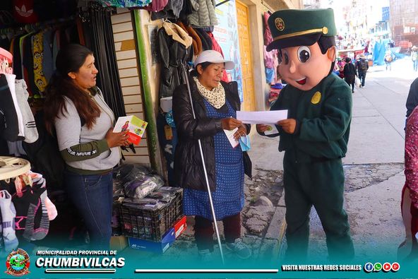 MIEMBROS DE LA INSTANCIA PROVINCIAL DE CONCERTACIÓN PARA ERRADICAR LA VIOLENCIA CONTRA LA MUJER Y LOS INTEGRANTES DEL GRUPO FAMILIAR DE LA PROVINCIA DE CHUMBIVILCAS, REALIZARON LA ACTIVIACIÒN 25N