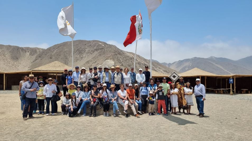 Funcionarios del Servicio Diplomático conocieron Caral y Áspero con los Viajes Culturales
