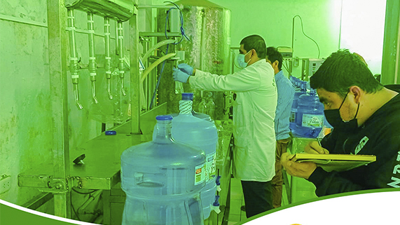 Clausuran Fábrica clandestina de Agua de Mesa
