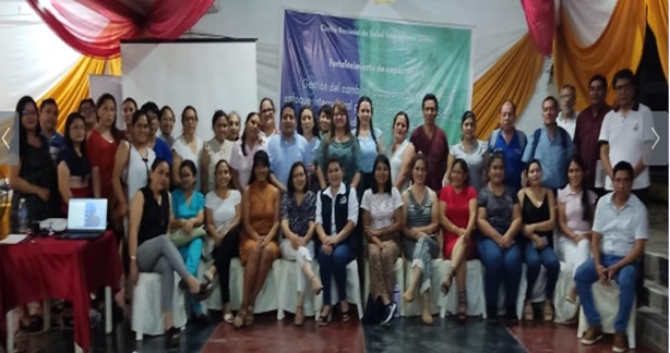 foto grupal de capacitación