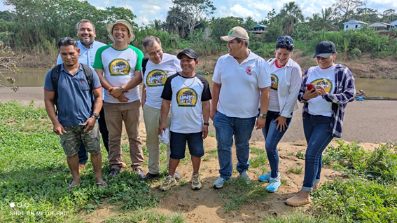 Gobernador Regional y comuneros