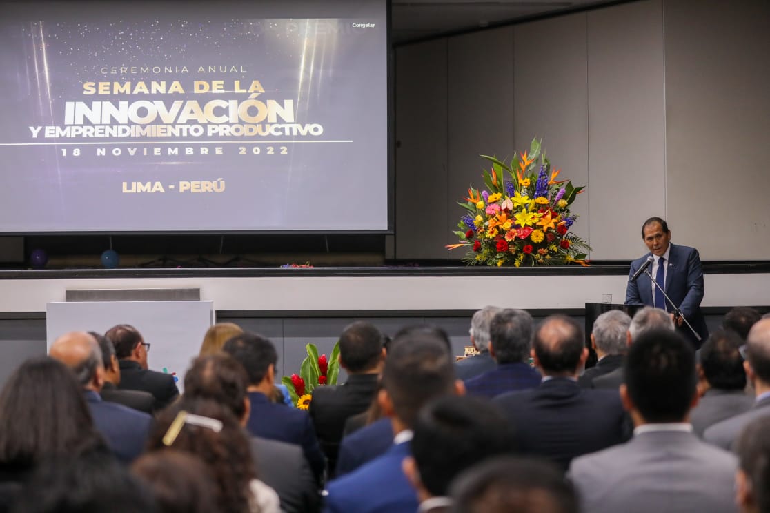 Reconocimiento a los proyectos e investigaciones innovadoras del Perú Bicentenario